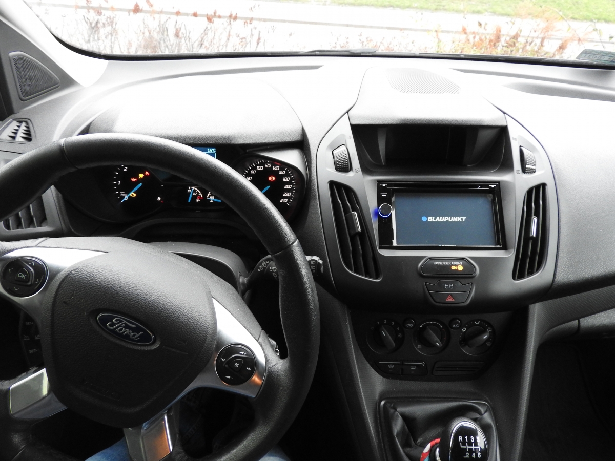 Ford Tourneo.jpg